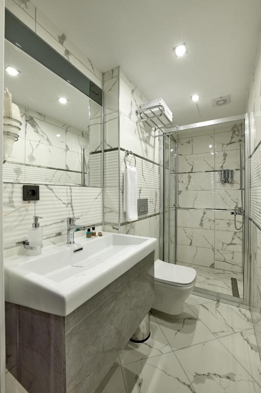 Double Room image 2
