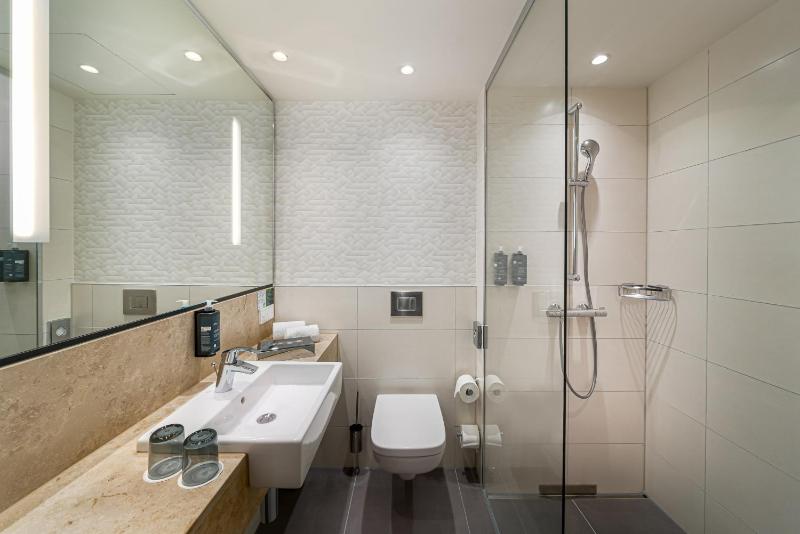 Standard Double Room image 4