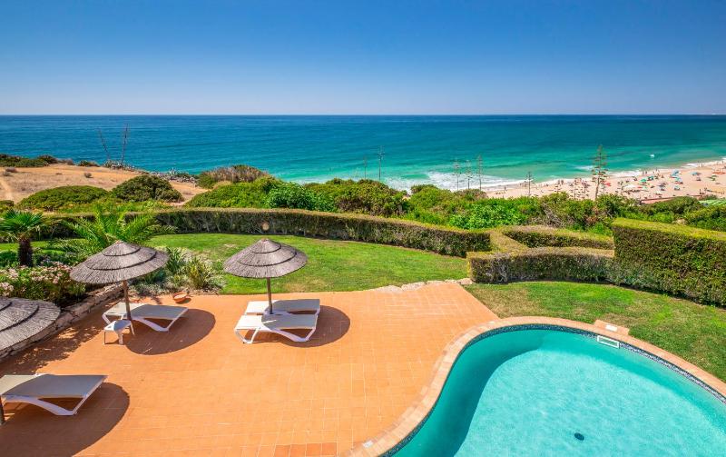 Premium One-Bedroom Apartment with Sea View image 3