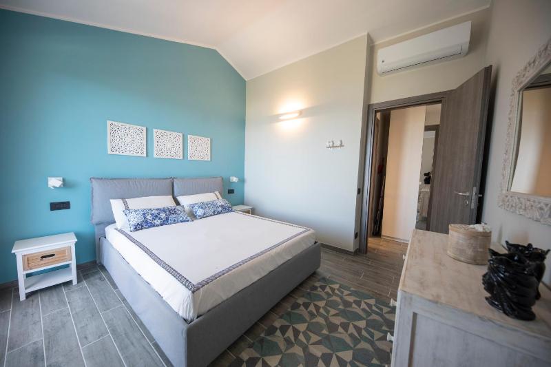 Ilenia Seaview - image 4