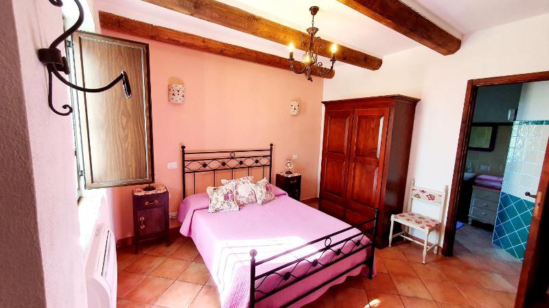 Deluxe Room image 4