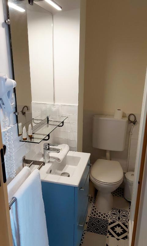 Small Atic Double Room image 4