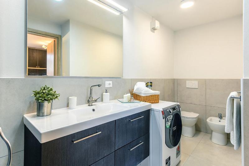 Terrace on Duomo Luxury Flat - image 9