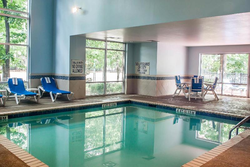 Comfort Suites Charleston West Ashley - image 30
