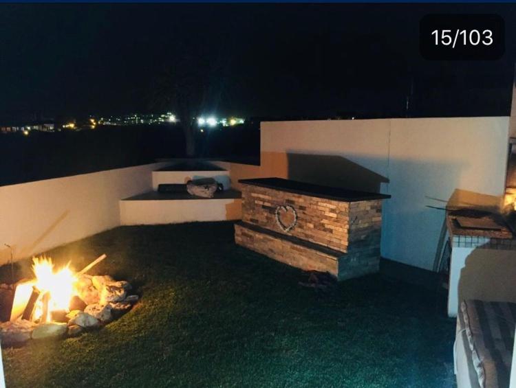 PERFECT 10 - 10 to 14 Sleeper Luxury Holiday Home with Breakage Deposit of R2500 - image 12