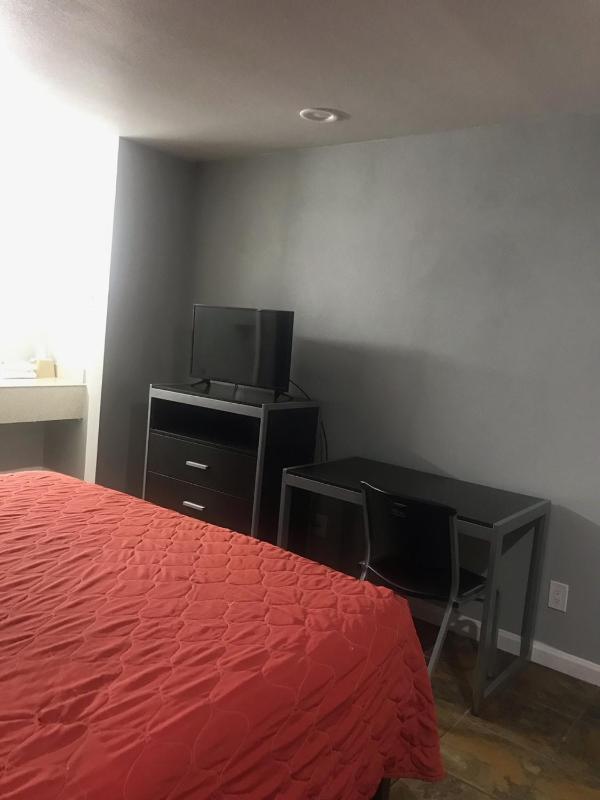King Room image 3
