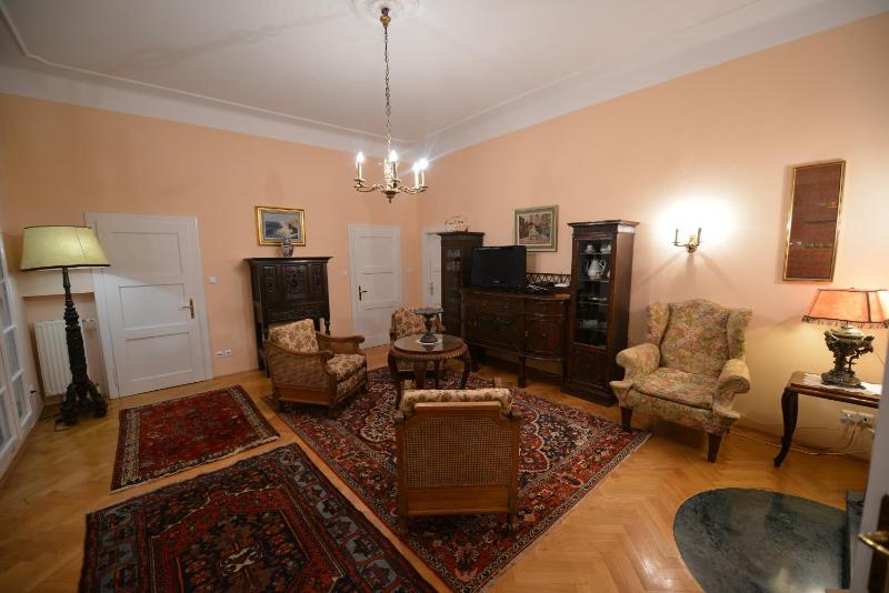 Villa Elasan - image 7