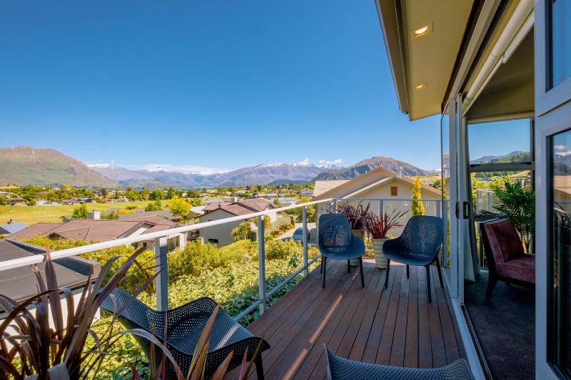 Kings View - Wanaka Holiday Home - image 7