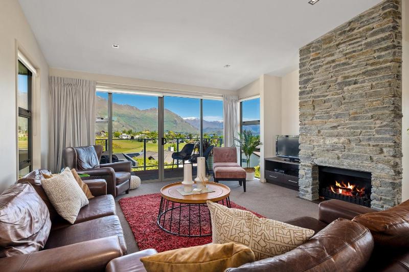 Kings View - Wanaka Holiday Home - image 20