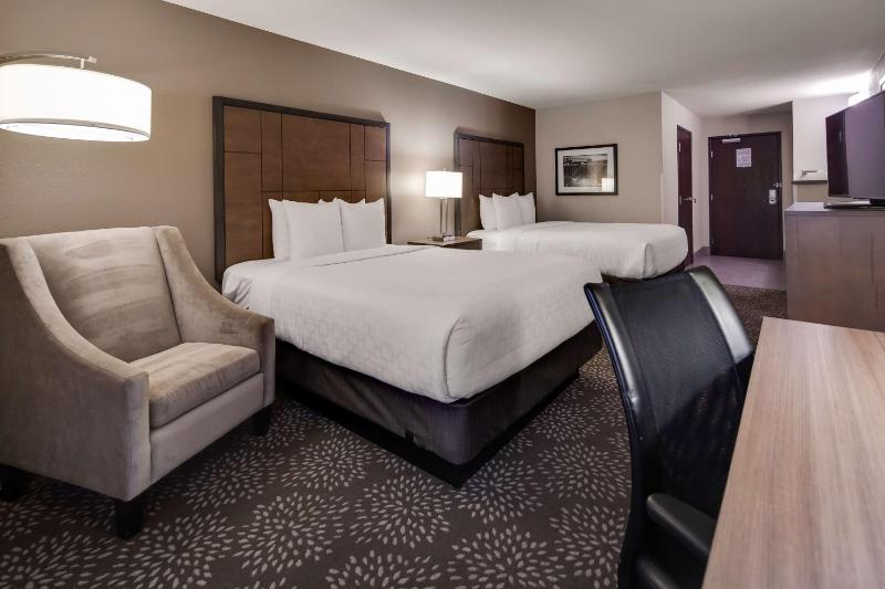 Queen Room with Two Queen Beds - Disability Access image 3