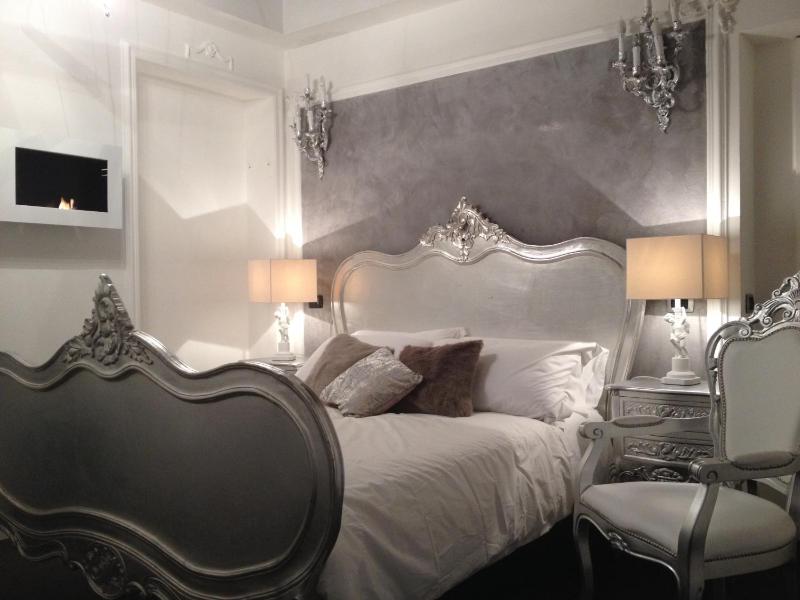 Double Room image 1
