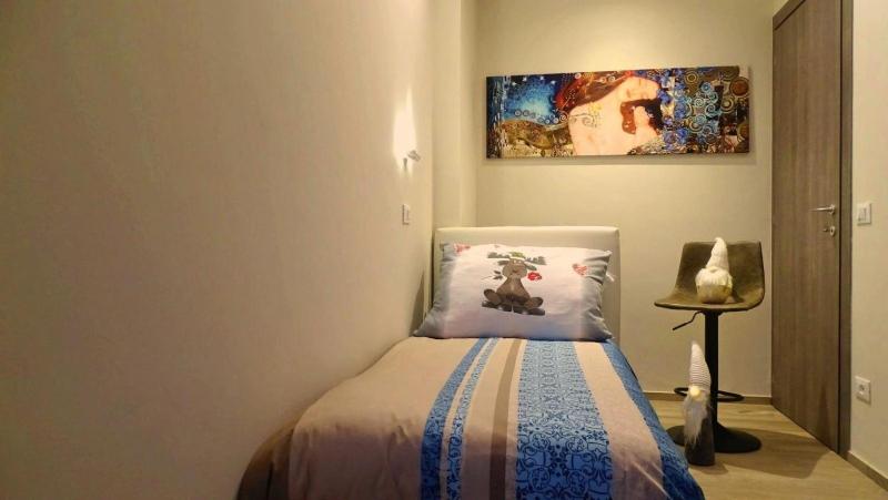 Blue Moon - Via Parigi Apartments - image 9