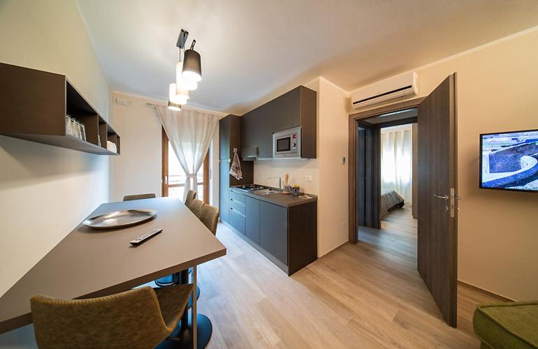 Blue Moon - Via Parigi Apartments - image 6