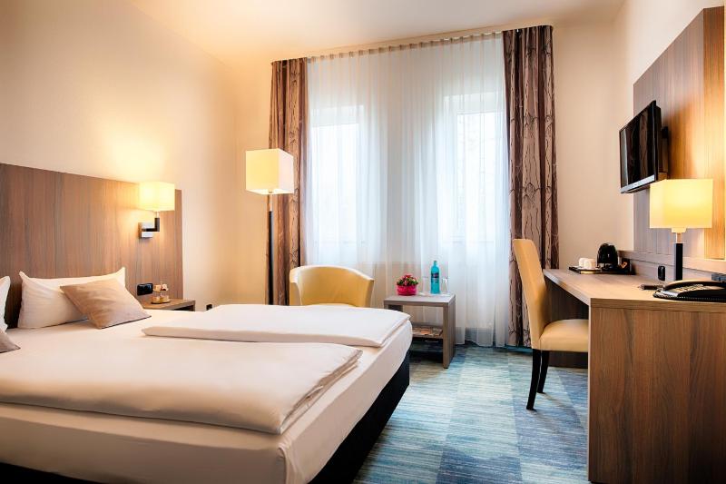 Superior Double Room image 4