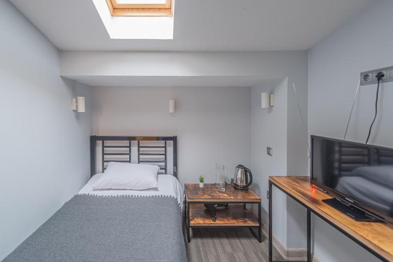 Single Room image 2
