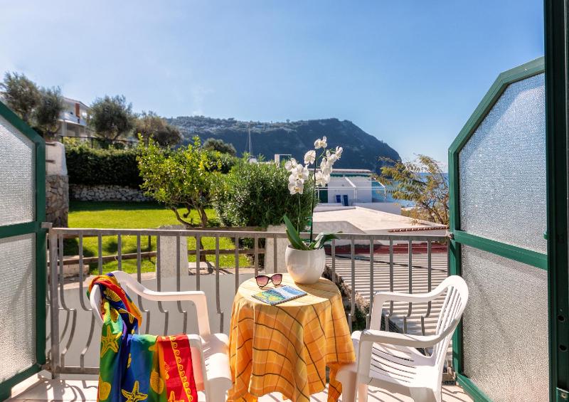Double or Twin Room with Side Sea View image 3