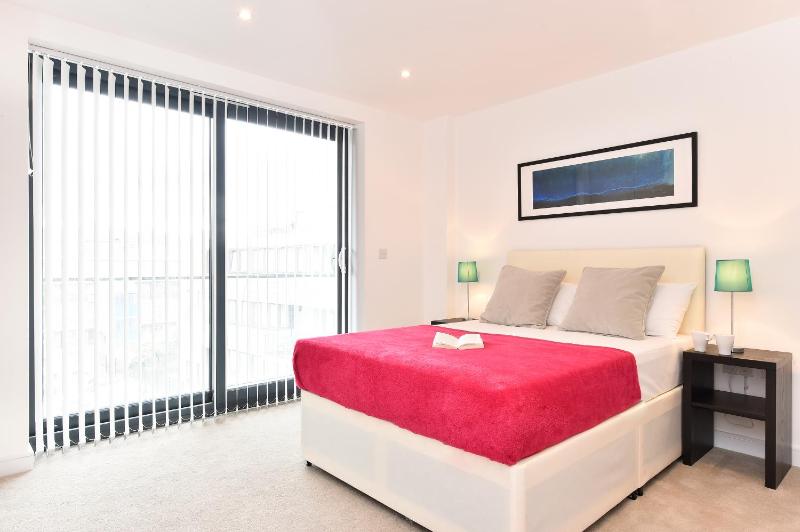 Three-Bedroom Apartment image 4