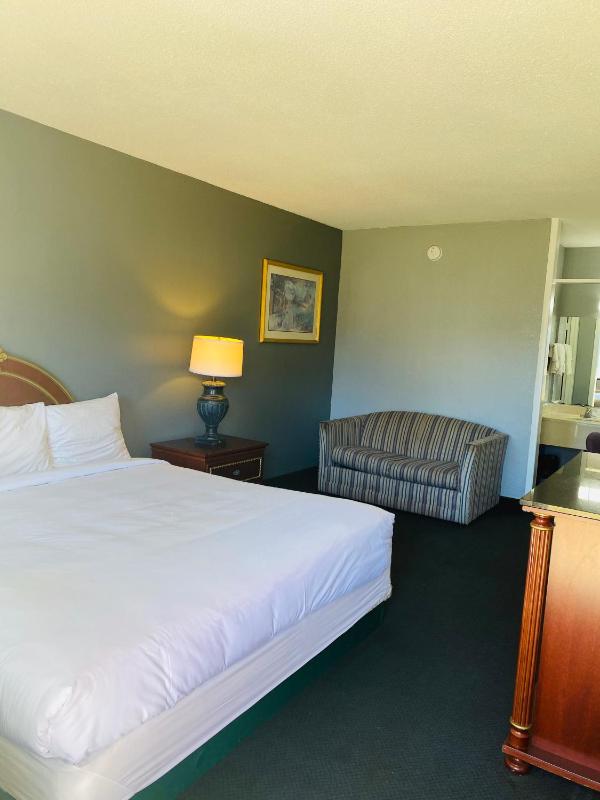 King Room image 2