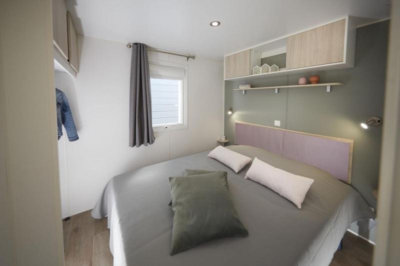 Three-Bedroom Cottage (6-8 Adults) image 3