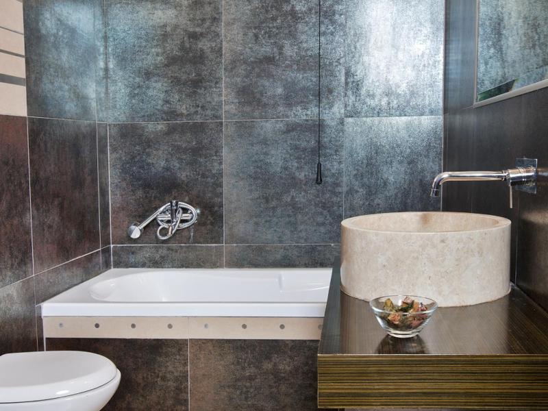 Quadruple Room with Bathroom image 4