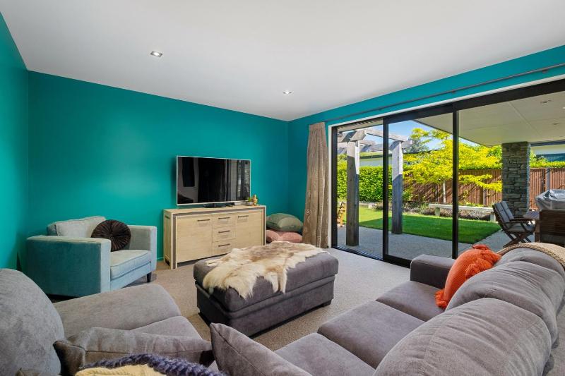 Roys Bay Lodge - Wanaka Holiday Home - image 28