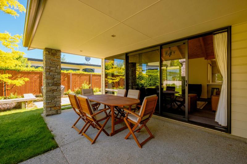 Roys Bay Lodge - Wanaka Holiday Home - image 12