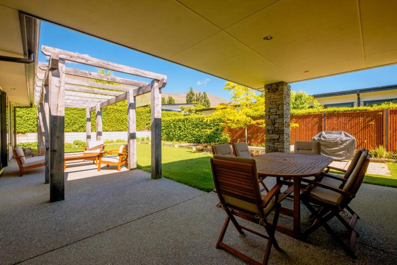 Roys Bay Lodge - Wanaka Holiday Home - image 9