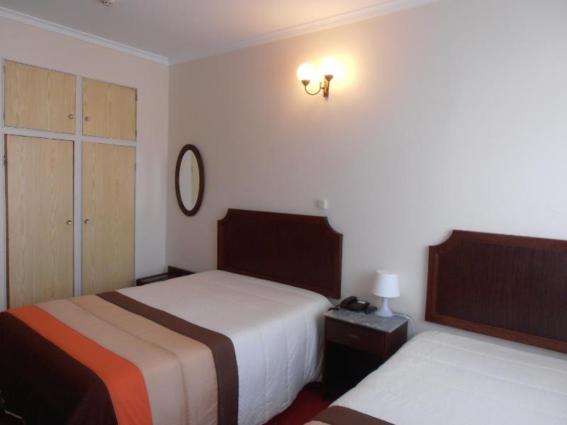 Standard Double or Twin Room image 2