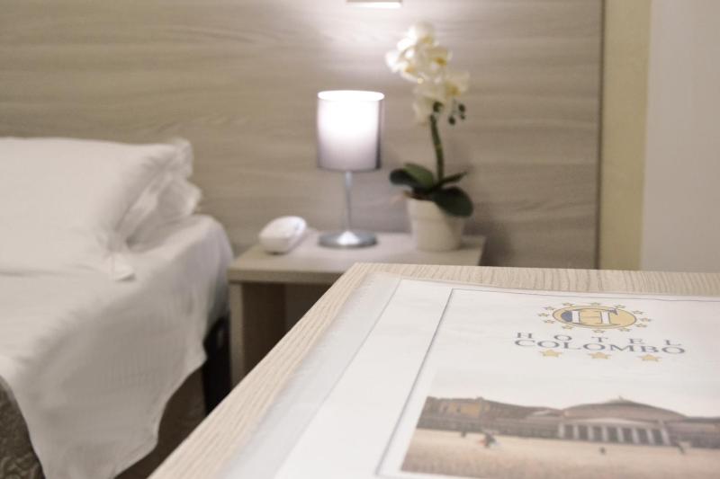 Single Room image 3