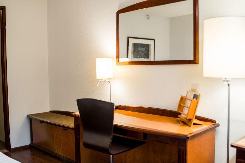 Budget Double Room image 3