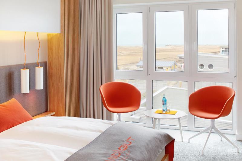 Double Room with Side Beach View image 2