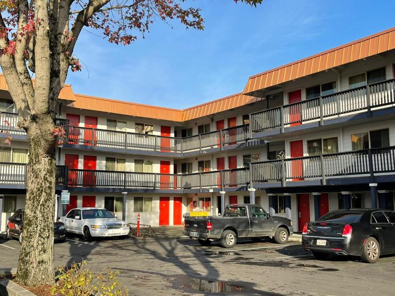 Portland Inn - image 20