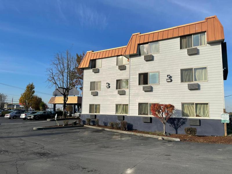 Portland Inn - image 23