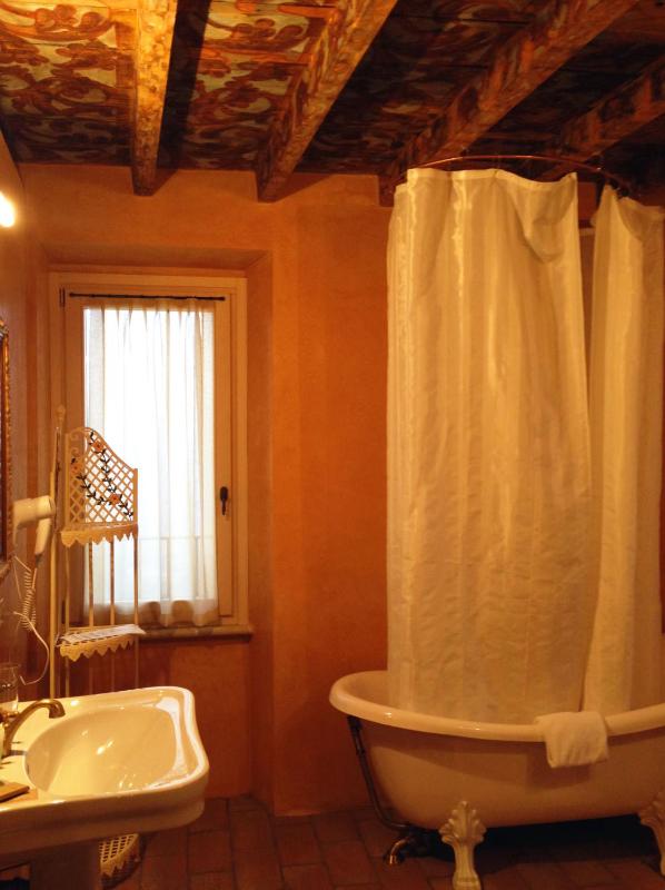 Superior Double Room image 3