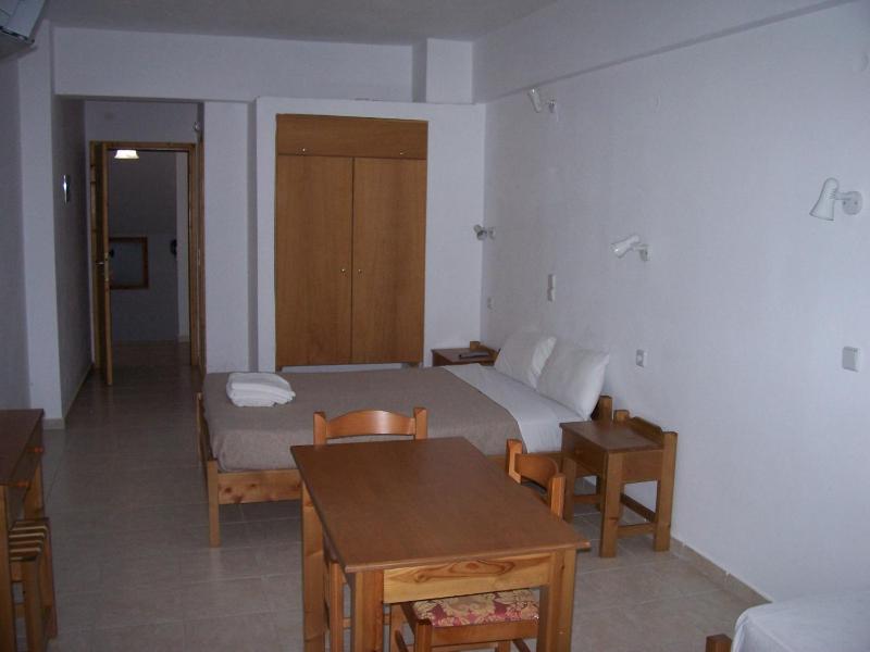Studio (3 Adults) image 2