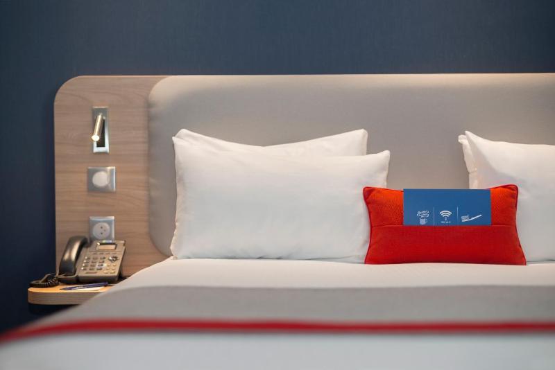 Standard Double Room image 2