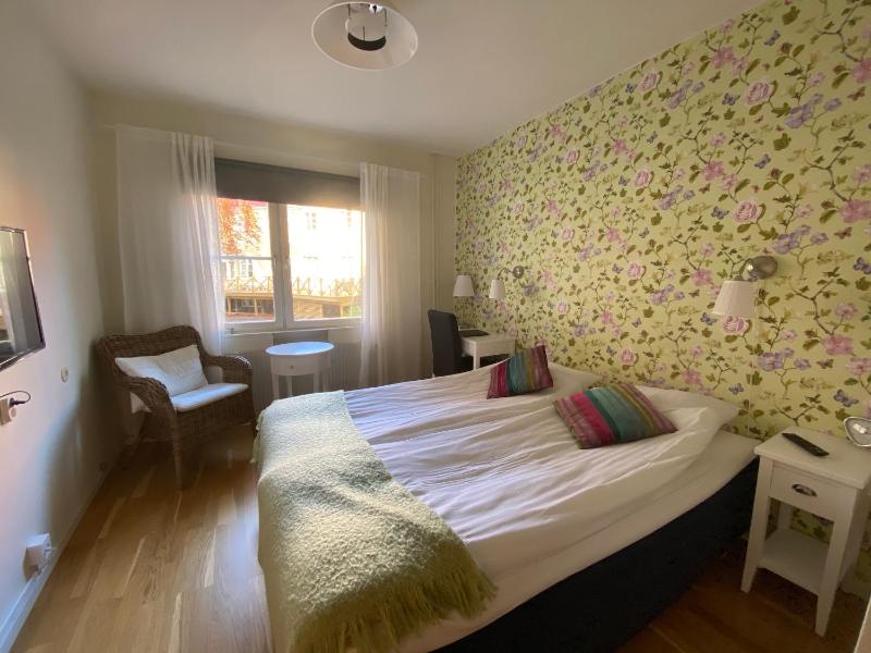 Superior Queen Room image 1