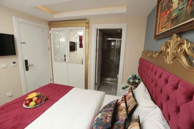 Budget Double Room image 1