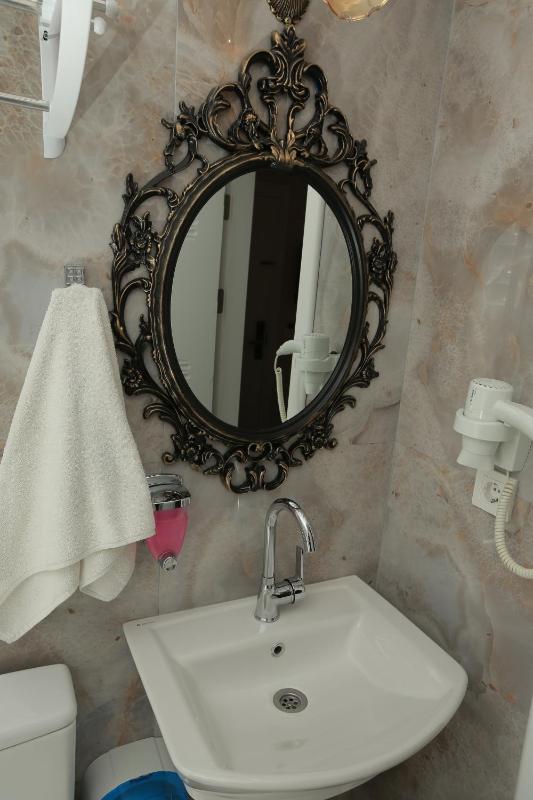 Budget Double Room image 2