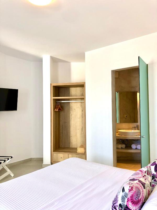 Aperanto Suites - image 33