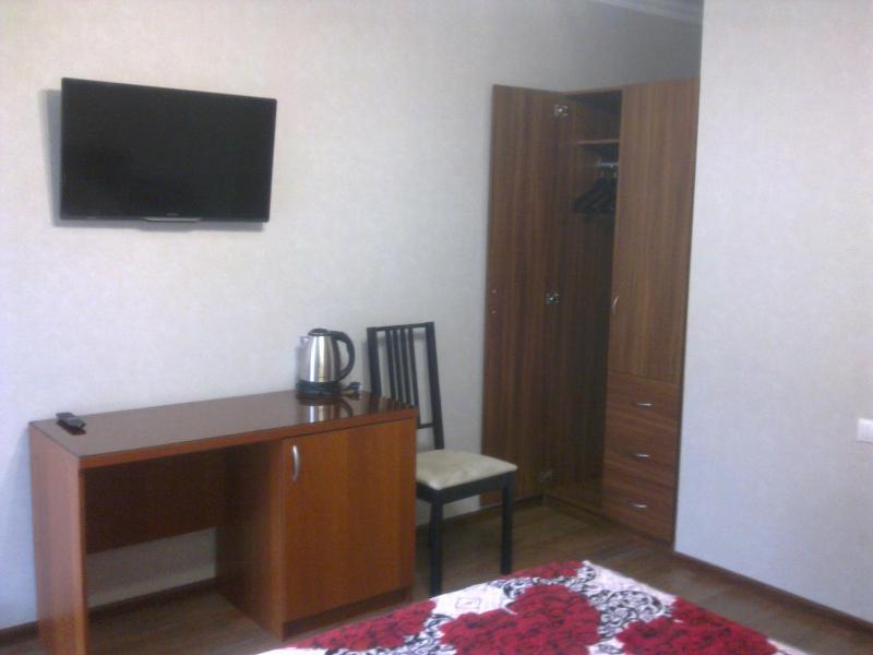 Standard Double Room image 2