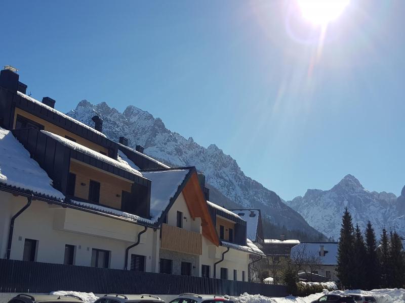 Apartment with Mountain View image 1