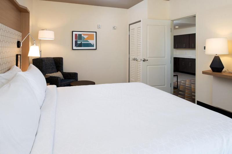 Standard Room image 3