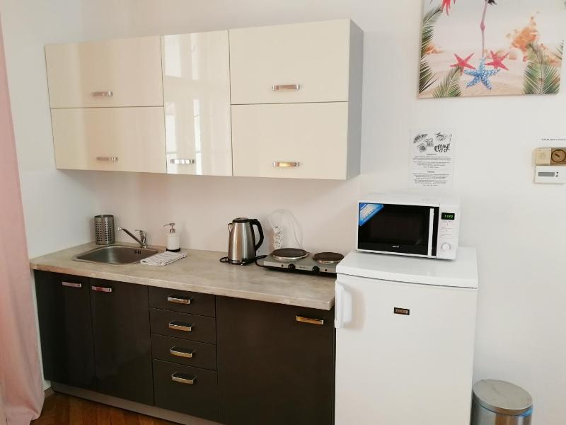 Suite with Private External Bathroom image 4