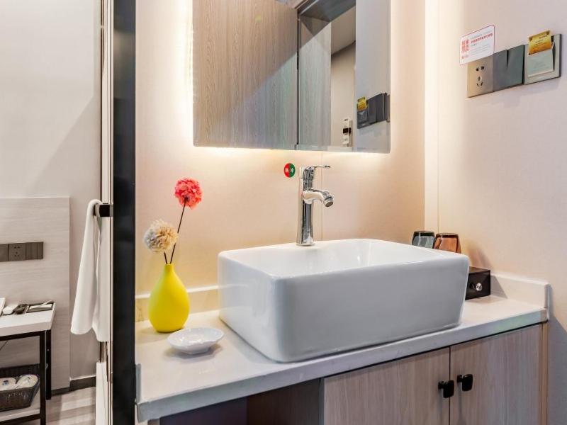Shell Xi'an Yanta District Jixiang Village Subway Entrance Hotel - image 14