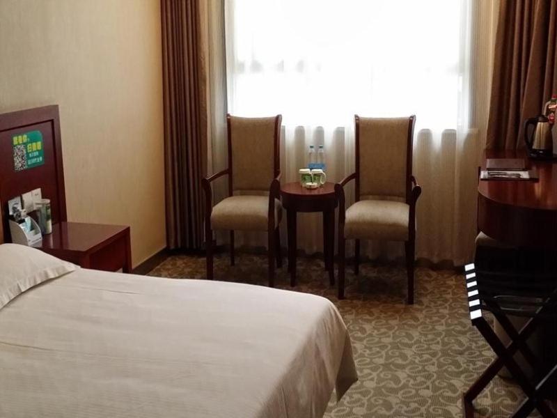 GreenTree Inn Anhui Hefei Tianehu Wanda Square Express Hotel - image 12