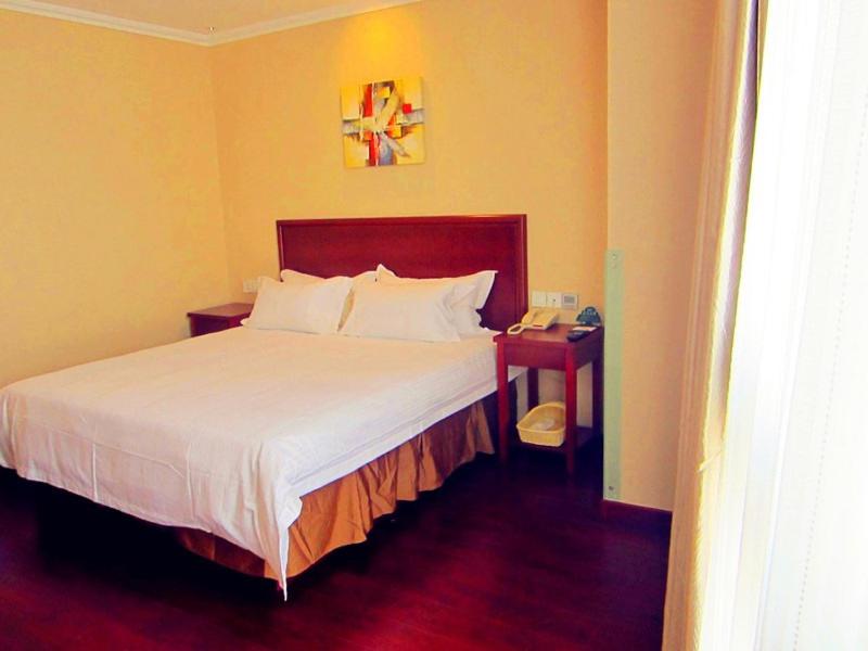 GreenTree Inn Shandong Qingdao Jiaozhou Datong Mansion Express Hotel - image 10