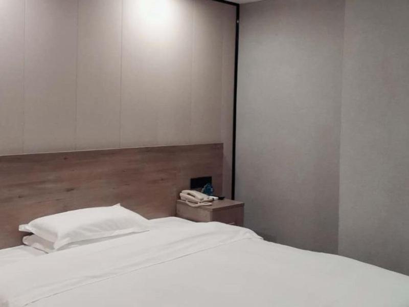 GreenTree Inn Jiangsu Suzhou Xiangcheng Huoli Island Business Hotel - image 3