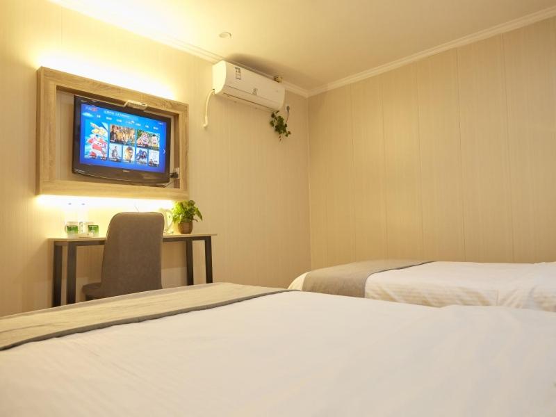 GreenTree Inn Nanjing Qinhuai District Xinjiekou Subway Station Express Hotel - image 41