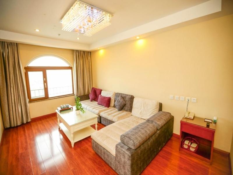 GreenTree Inn Shandong Qingdao Wuyishan Road Jiashike Shopping center Business Hotel - image 17